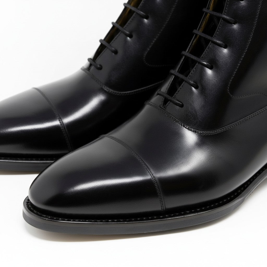 Botas Oxford Balmoral TLB Mallorca 180 ARTISTA en piel de becerro negra con puntera lisa y suela de goma