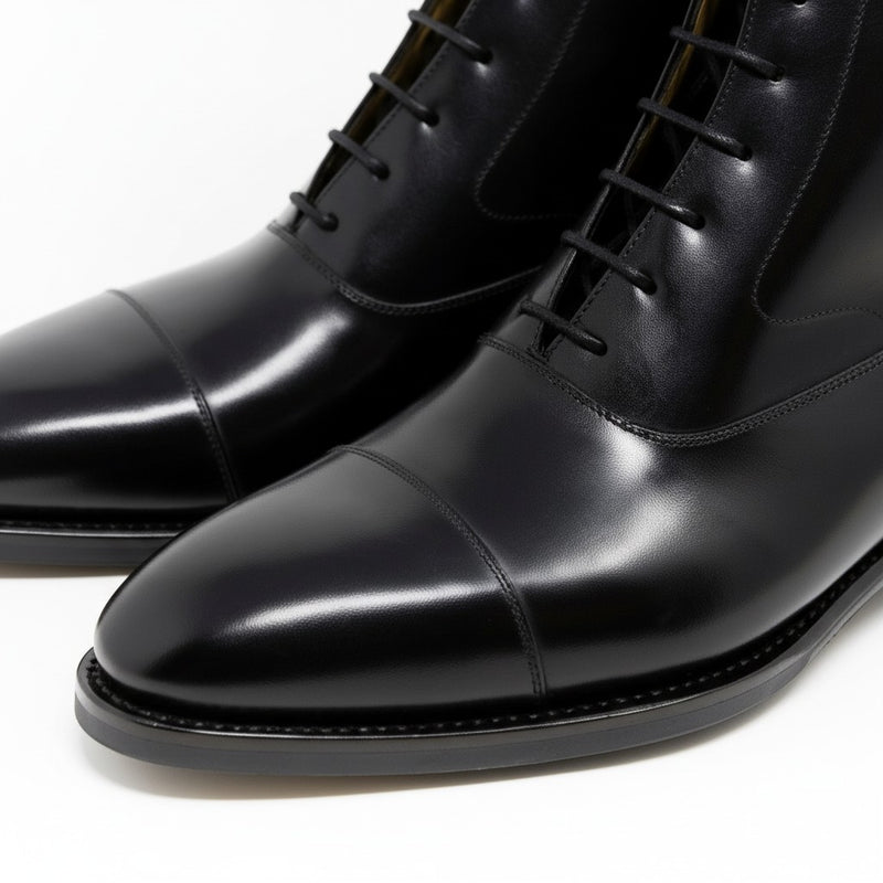 Botas Oxford Balmoral TLB Mallorca 180 ARTISTA en piel de becerro negra con puntera lisa y suela de goma